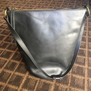 Madewell Lisbon Leather Bucket Bag - Black